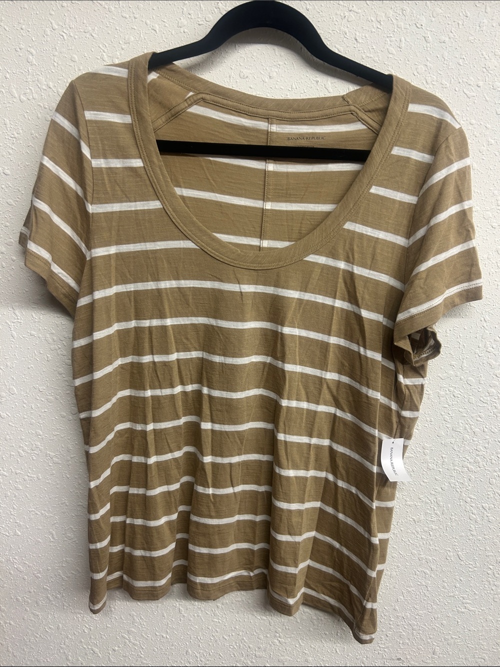 Banana Republic Tan & White Striped Scoop Neck Tee - Short Sleeve